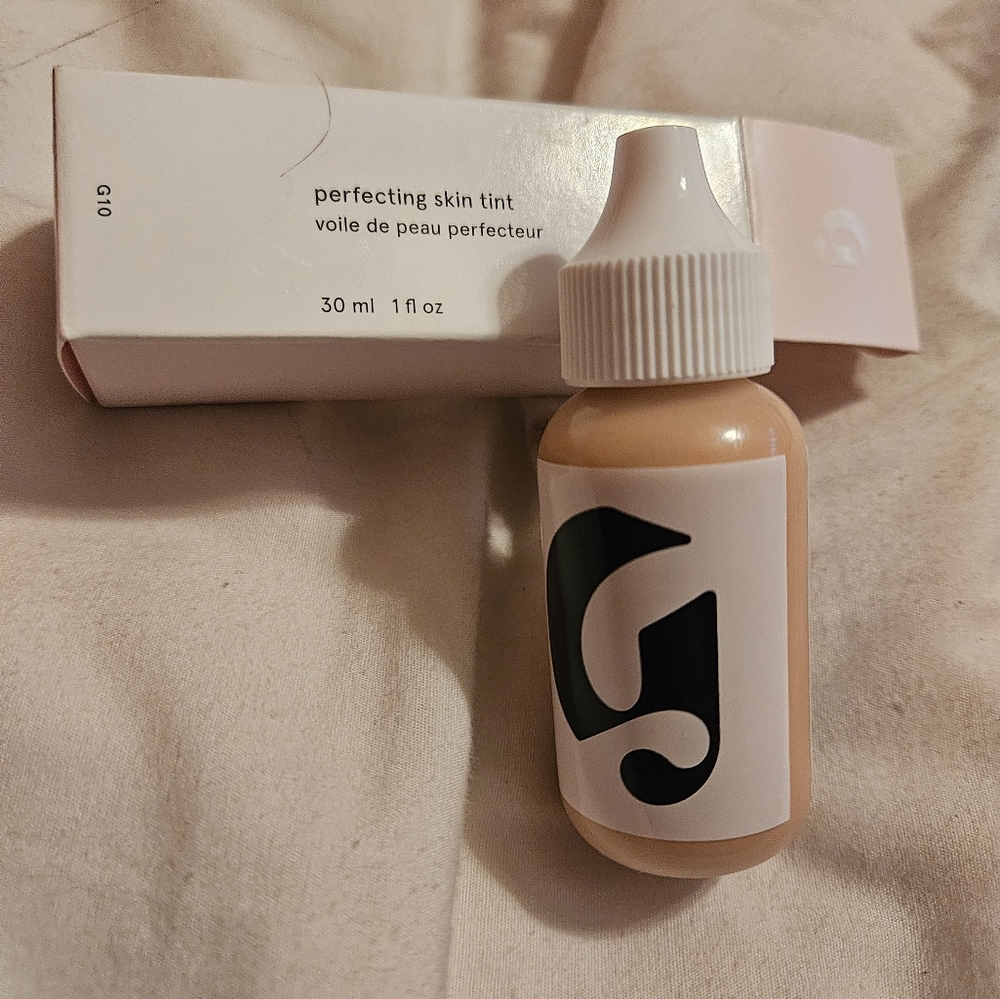 Glossier Perfecting Skin Tint